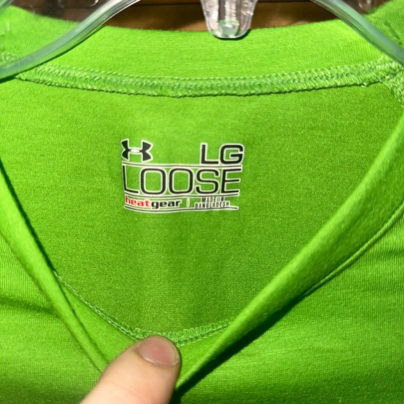 UA large shirt - Picture 2 of 2